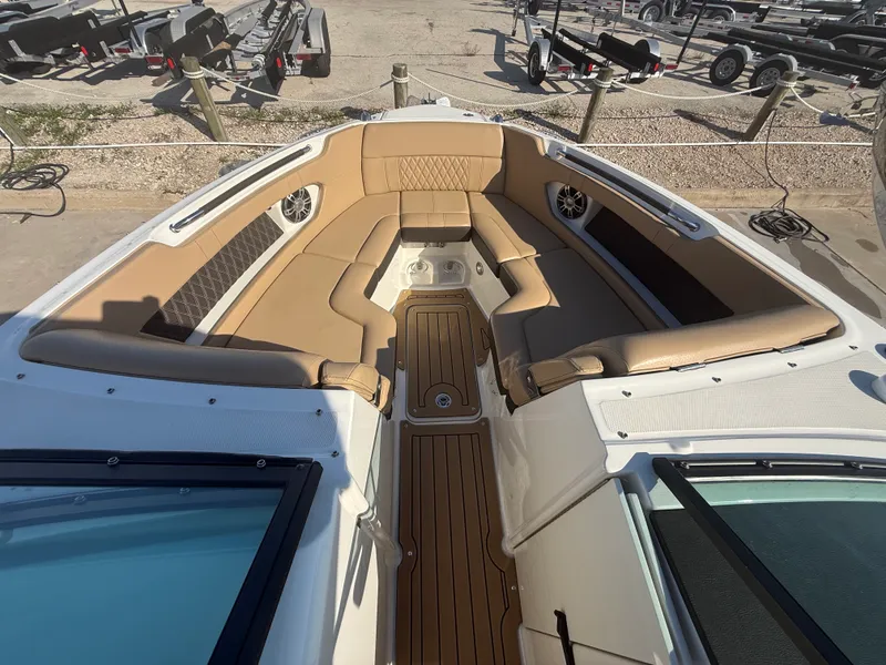 Slide: The Image of Sea Ray 280 SLX 2019 - 18