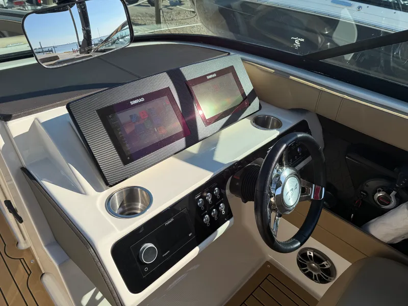 Slide: The Image of Sea Ray 280 SLX 2019 - 23