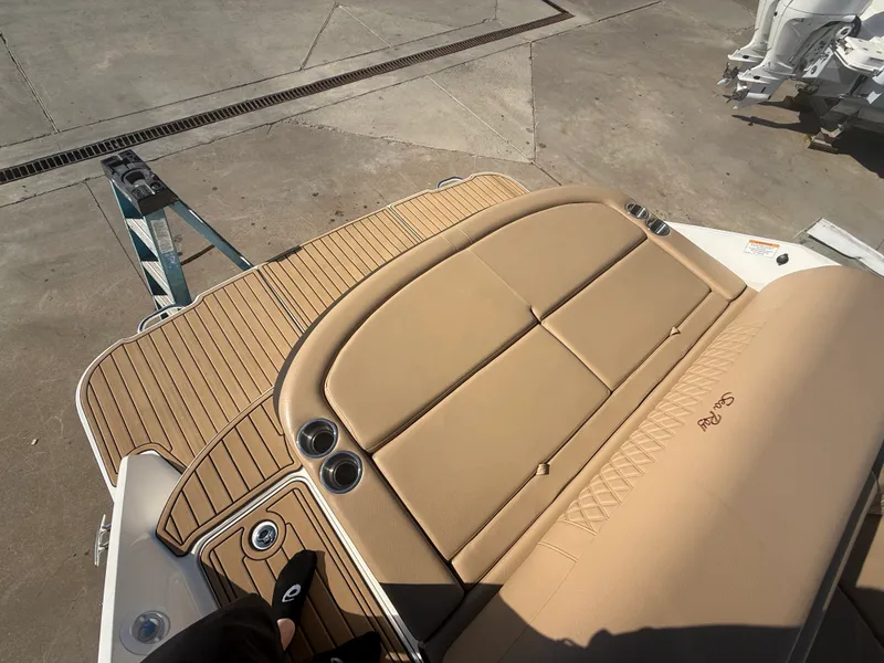 Slide: The Image of Sea Ray 280 SLX 2019 - 11