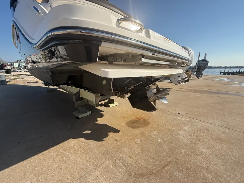 Slide: The Image of Sea Ray 280 SLX 2019 - 7