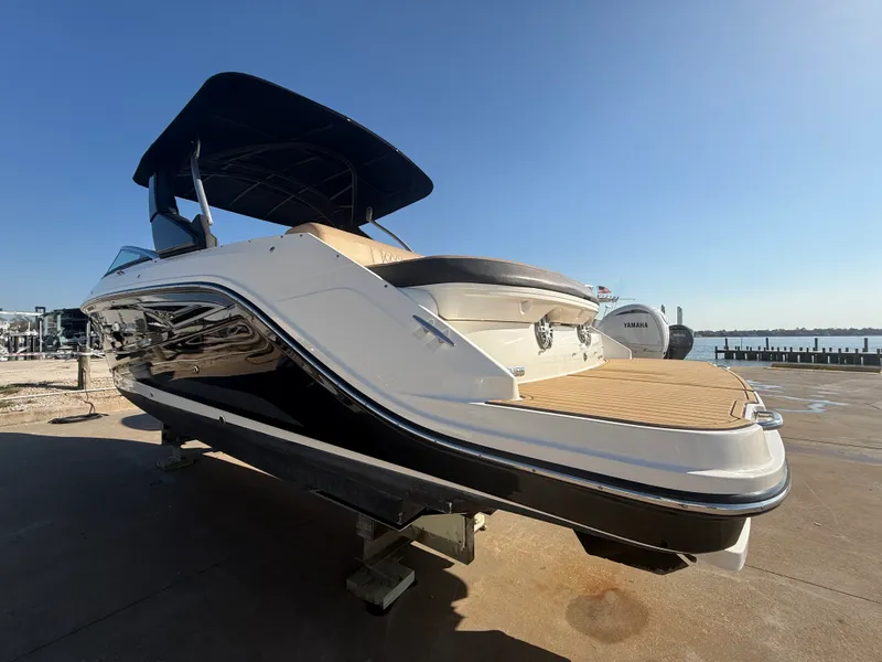 Slide: The Image of Sea Ray 280 SLX 2019 - 4