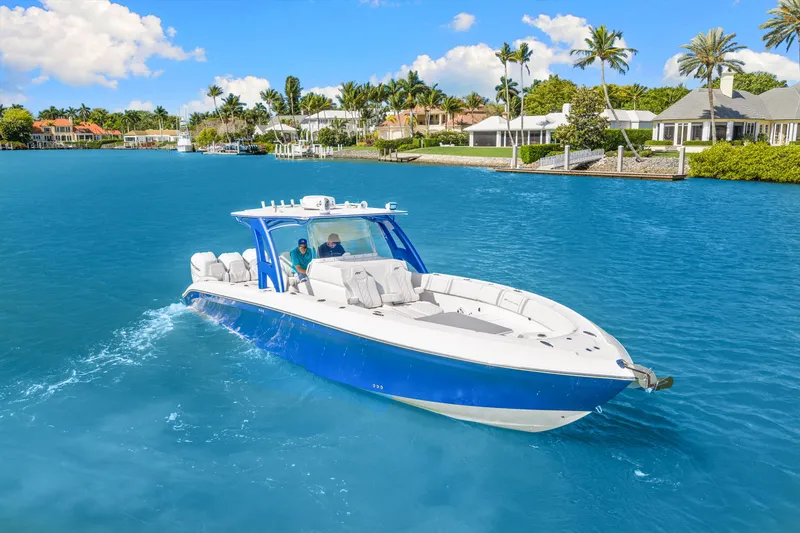 Slide: The Image of Midnight Express 37 OPEN 2020 - 11