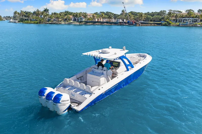 Slide: The Image of Midnight Express 37 OPEN 2020 - 17