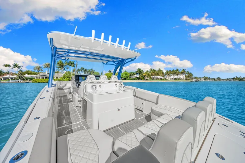 Slide: The Image of Midnight Express 37 OPEN 2020 - 25