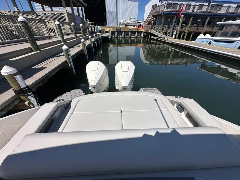 Slide: The Image of Sea Ray 310 SLX OB 2023 - 7