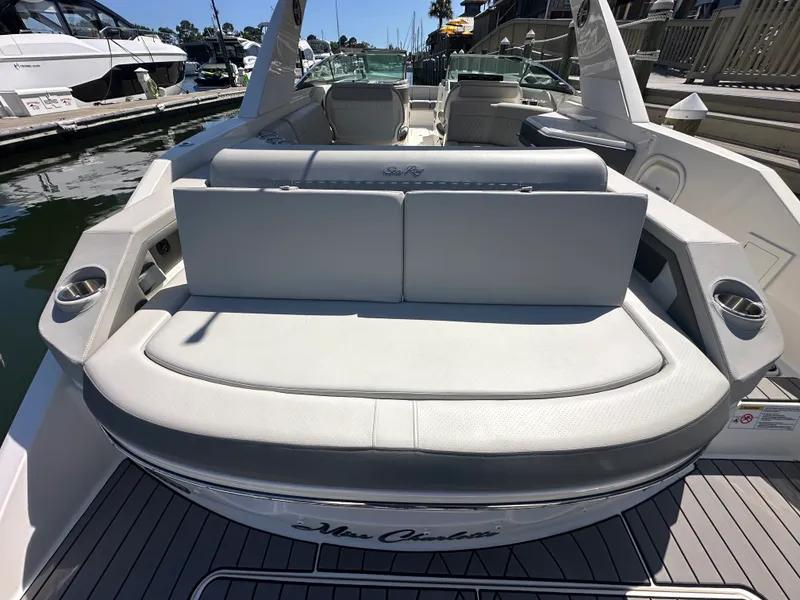 Slide: The Image of Sea Ray 310 SLX OB 2023 - 8