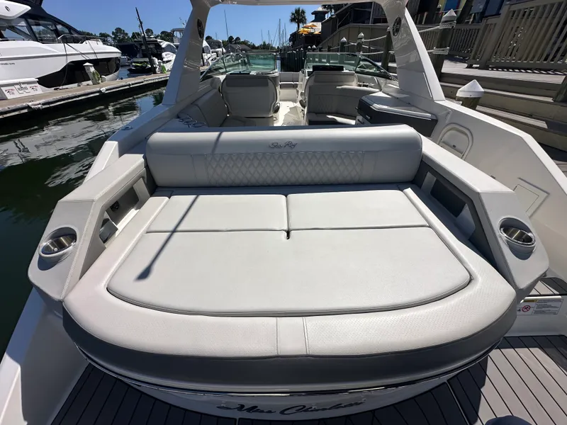 Slide: The Image of Sea Ray 310 SLX OB 2023 - 6