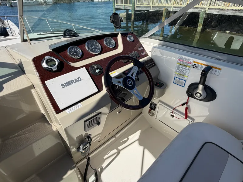Slide: The Image of Sea Ray 280 SUNDANCER 2011 - 19