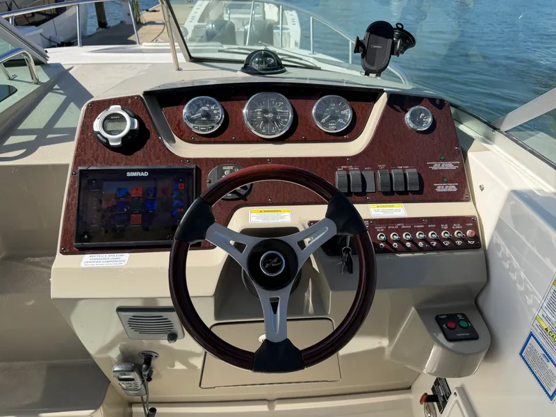 Slide: The Image of Sea Ray 280 SUNDANCER 2011 - 20