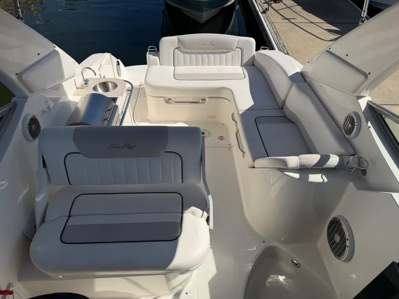 Slide: The Image of Sea Ray 280 SUNDANCER 2011 - 27