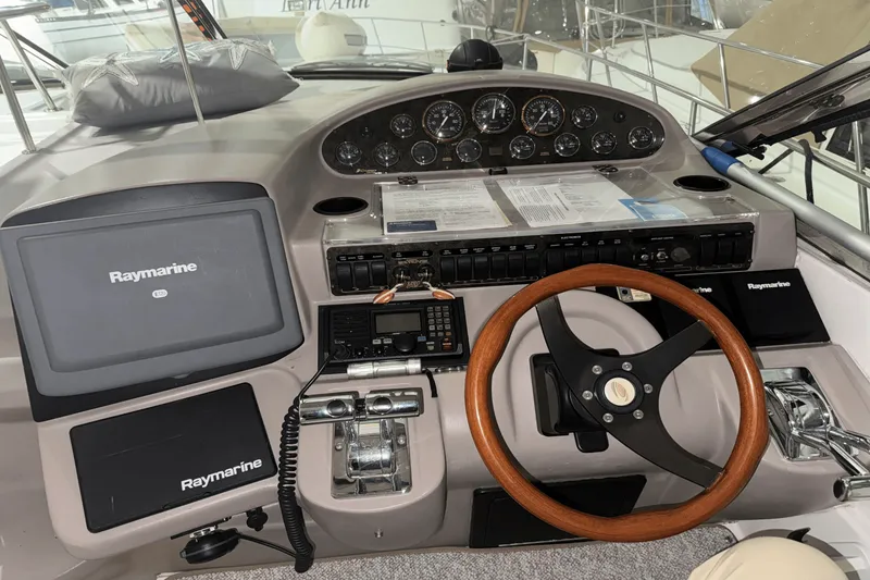 Slide: The Image of Cruisers 3870 EXPRESS 2001 - 14