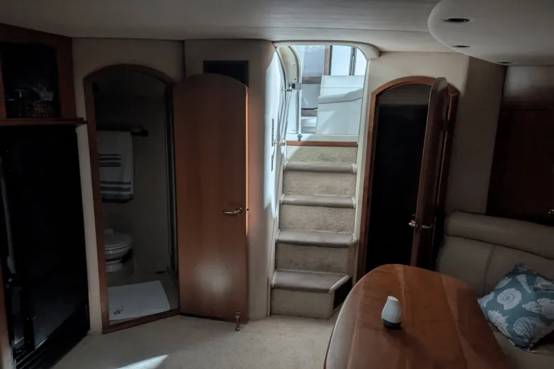 Slide: The Image of Cruisers Yachts 3870 EXPRESS 2001 - 18