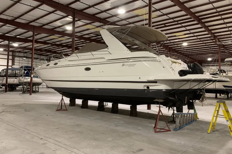 Slide: The Image of Cruisers Yachts 3870 EXPRESS 2001 - 5