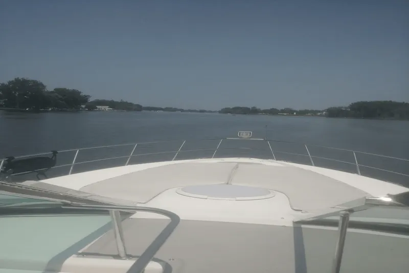 Slide: The Image of Cruisers Yachts 3870 EXPRESS 2001 - 8