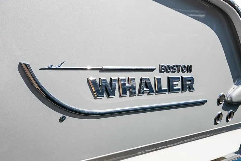 Slide: The Image of Boston Whaler 420 Outrage 2024 - 101