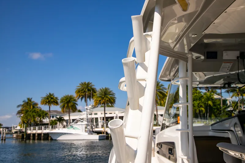Slide: The Image of Boston Whaler 420 Outrage 2024 - 105