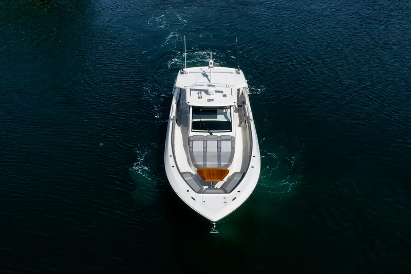 Slide: The Image of Boston Whaler 420 Outrage 2024 - 11