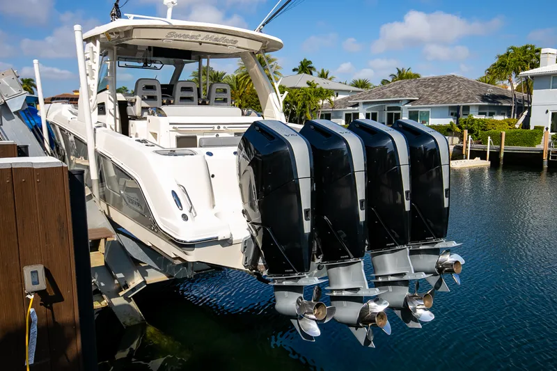 Slide: The Image of Boston Whaler 420 Outrage 2024 - 14