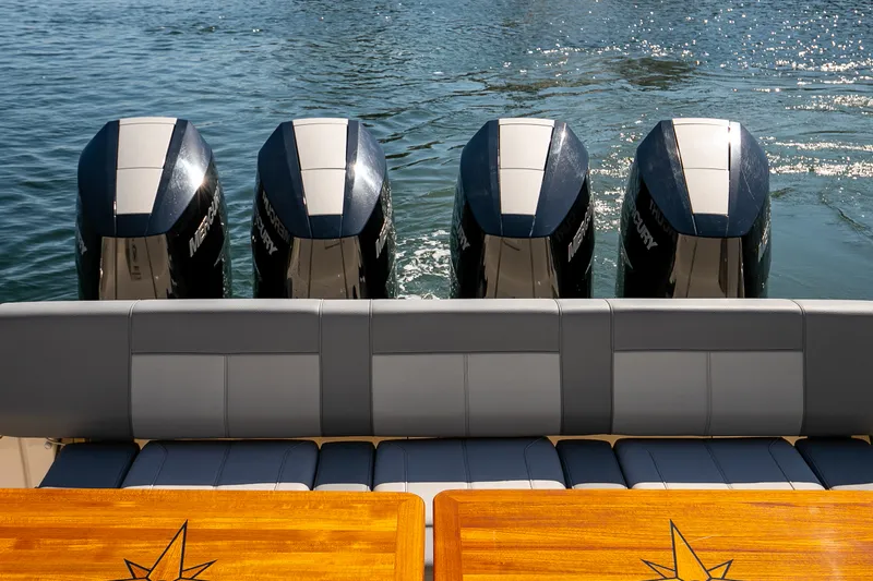 Slide: The Image of Boston Whaler 420 Outrage 2024 - 26