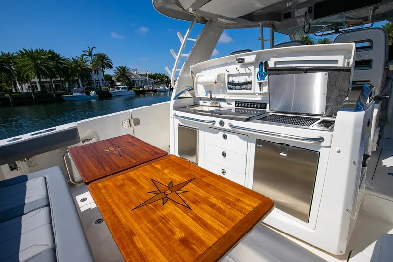 Slide: The Image of Boston Whaler 420 Outrage 2024 - 34