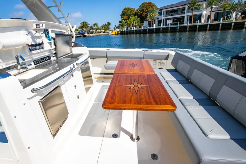 Slide: The Image of Boston Whaler 420 Outrage 2024 - 36