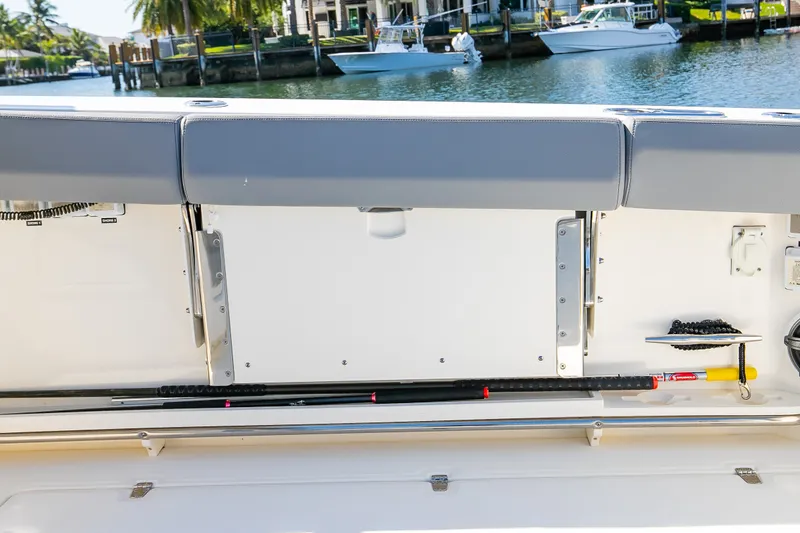 Slide: The Image of Boston Whaler 420 Outrage 2024 - 43