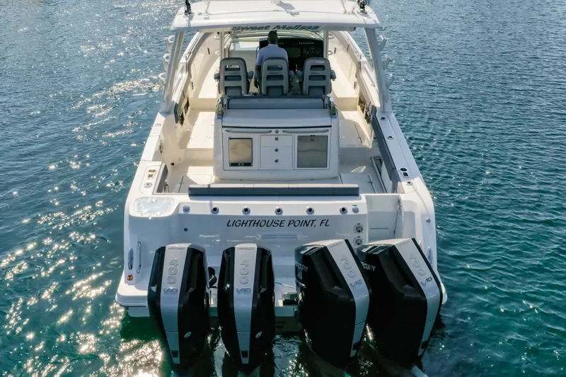 Slide: The Image of Boston Whaler 420 Outrage 2024 - 5