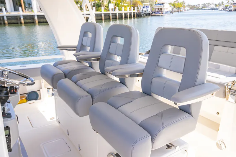 Slide: The Image of Boston Whaler 420 Outrage 2024 - 50