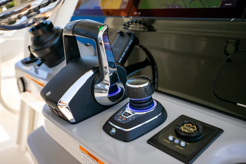 Slide: The Image of Boston Whaler 420 Outrage 2024 - 62