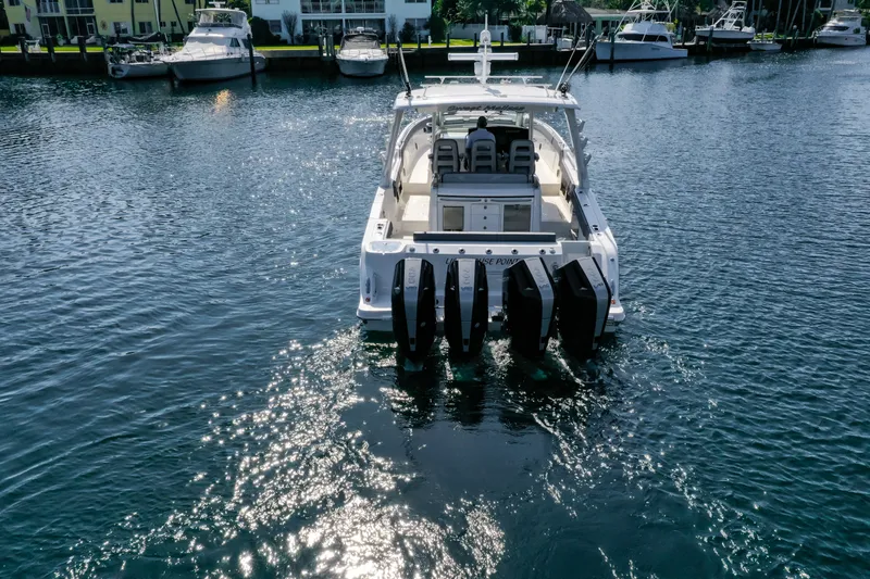 Slide: The Image of Boston Whaler 420 Outrage 2024 - 7