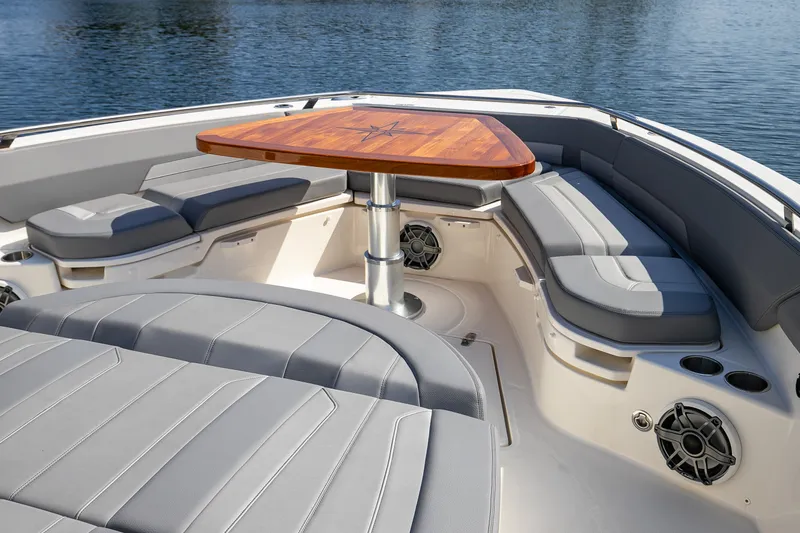 Slide: The Image of Boston Whaler 420 Outrage 2024 - 80