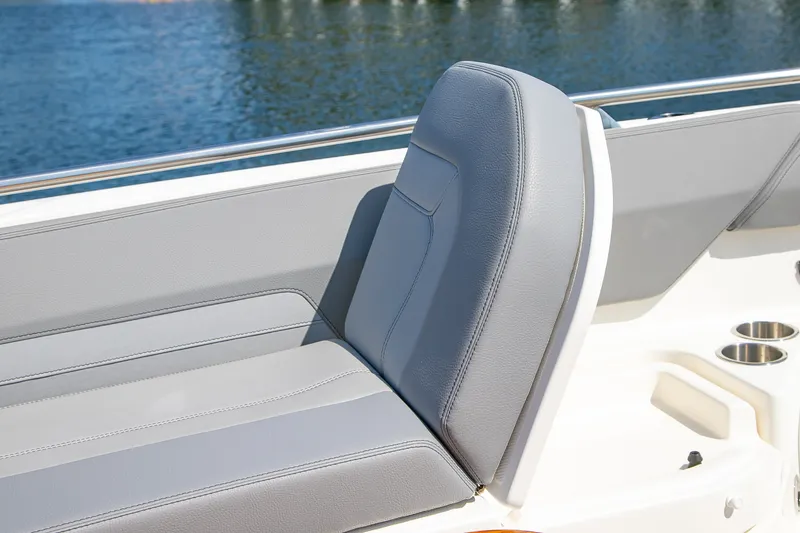 Slide: The Image of Boston Whaler 420 Outrage 2024 - 82