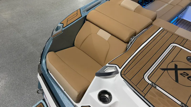 Slide: The Image of Mastercraft X-26 2023 - 11