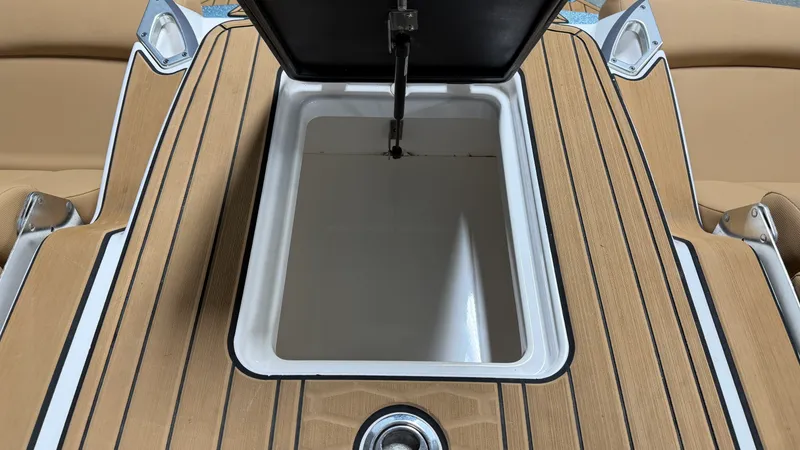 Slide: The Image of Mastercraft X-26 2023 - 18