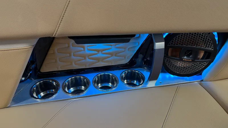 Slide: The Image of Mastercraft X-26 2023 - 28