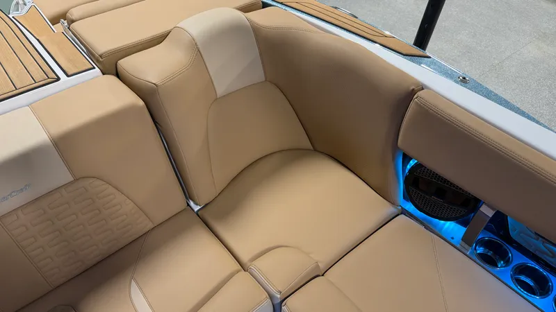 Slide: The Image of Mastercraft X-26 2023 - 38