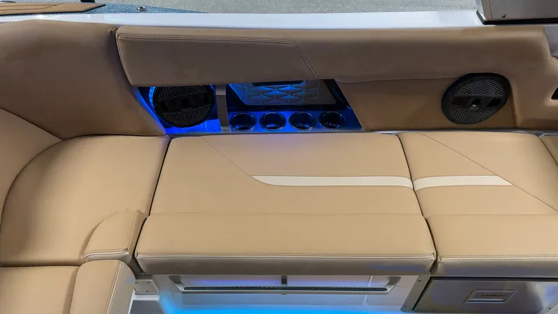 Slide: The Image of Mastercraft X-26 2023 - 39