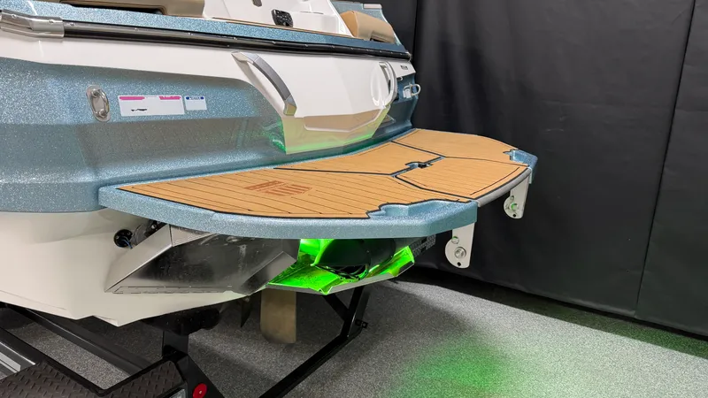 Slide: The Image of Mastercraft X-26 2023 - 4