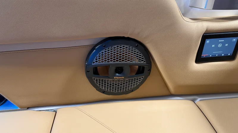 Slide: The Image of Mastercraft X-26 2023 - 44