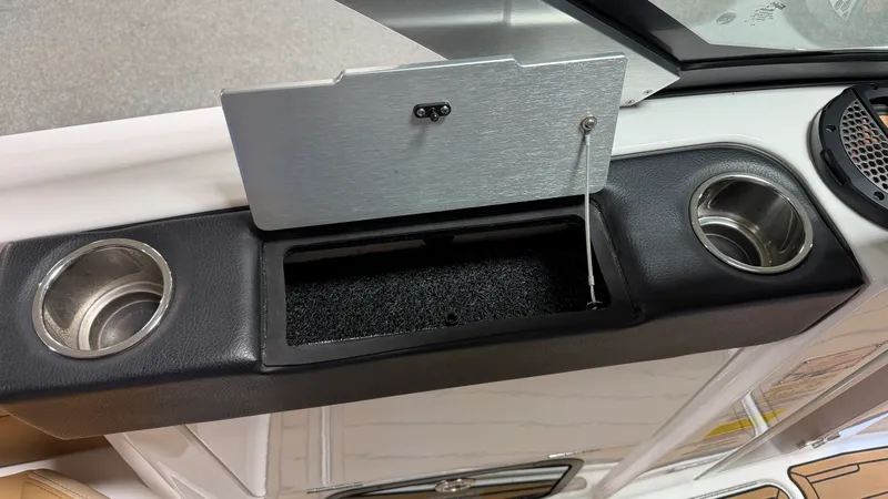 Slide: The Image of Mastercraft X-26 2023 - 51