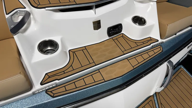 Slide: The Image of Mastercraft X-26 2023 - 9
