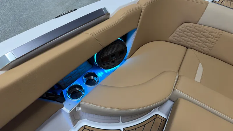 Slide: The Image of Mastercraft X-26 2023 - 91