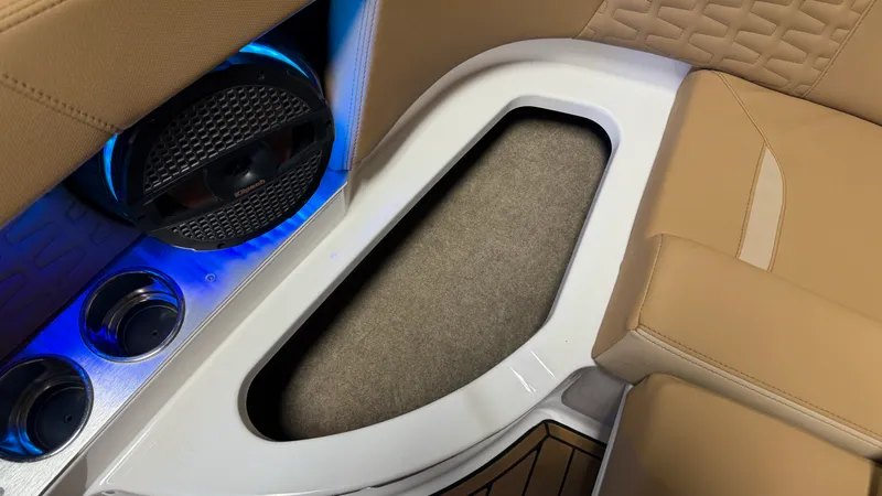 Slide: The Image of Mastercraft X-26 2023 - 93