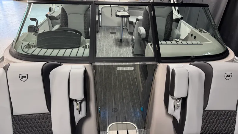 Slide: The Image of Premier 250 SOLARIS 2026 - 34