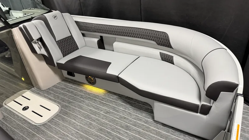 Slide: The Image of Premier 250 SOLARIS 2026 - 22