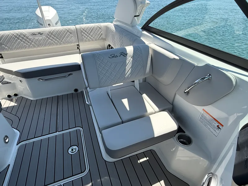 Slide: The Image of Sea Ray SDX 230 Outboard 2026 - 17