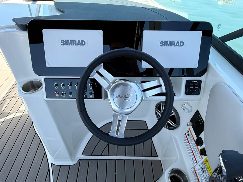 Slide: The Image of Sea Ray SDX 230 Outboard 2026 - 22