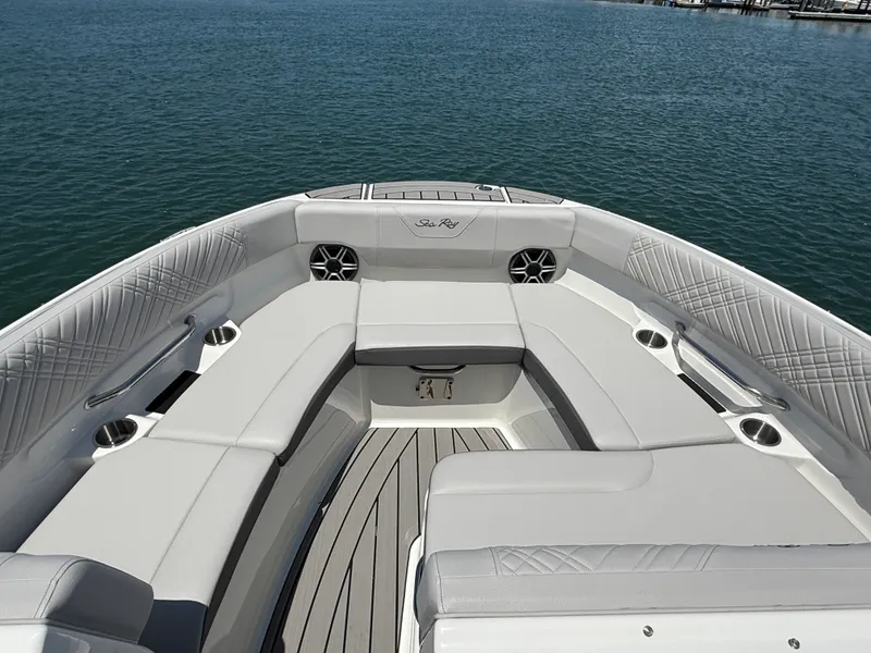Slide: The Image of Sea Ray SDX 230 Outboard 2026 - 25