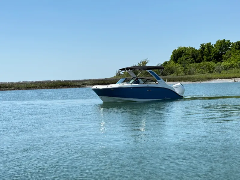 Slide: The Image of Sea Ray SDX 230 Outboard 2026 - 4