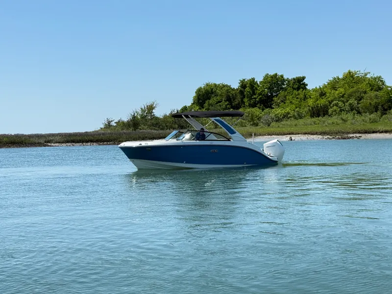 Slide: The Image of Sea Ray SDX 230 Outboard 2026 - 6